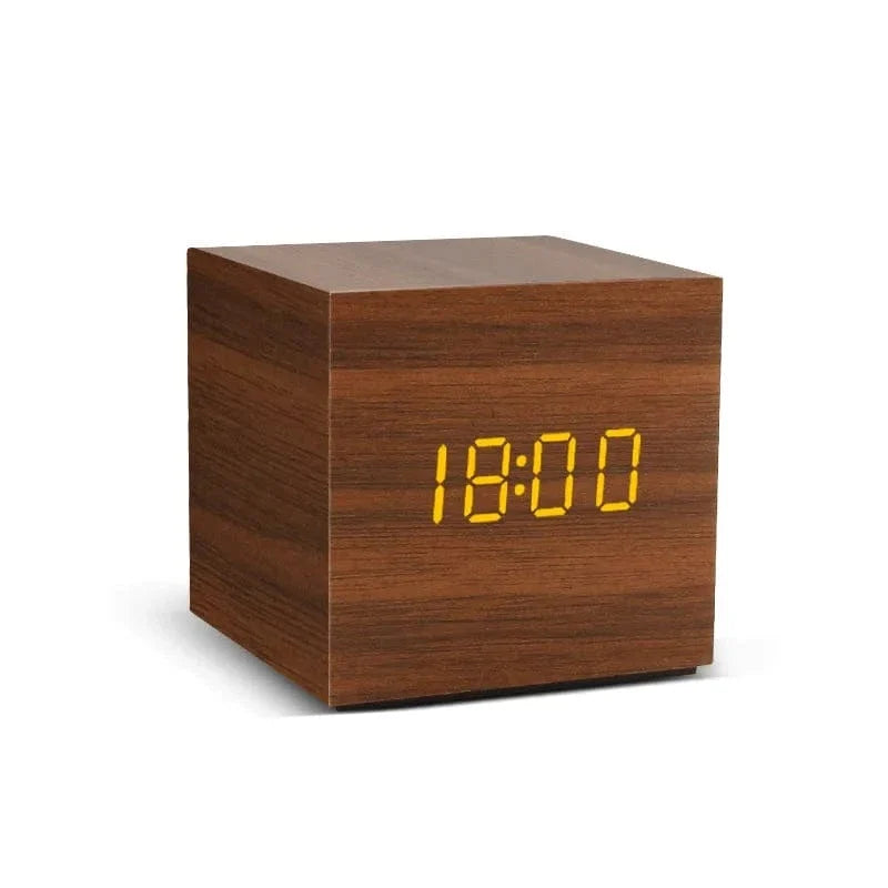 Réveil bois cube