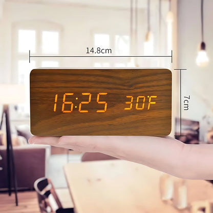 Sveglia in legno a LED naturale